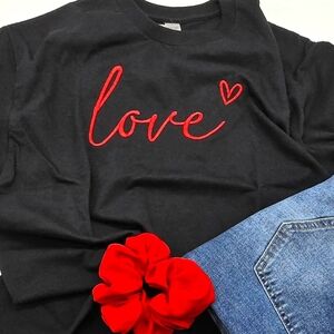 Love tshirt with scrunchie (unisex size)